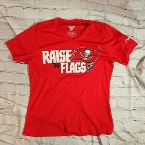 Women Tampa Bay Buccaneers v-neck shirt